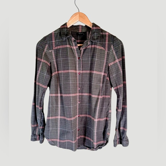 VILA Tops - VILA Women’s Plaid Button Down Shirt in 100% cotton